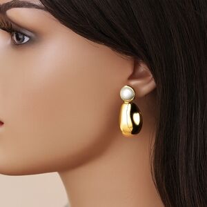 Polished Gold tone Hoop Design Clip-on Earrings - Stylish, Elegant Bold Jewelry